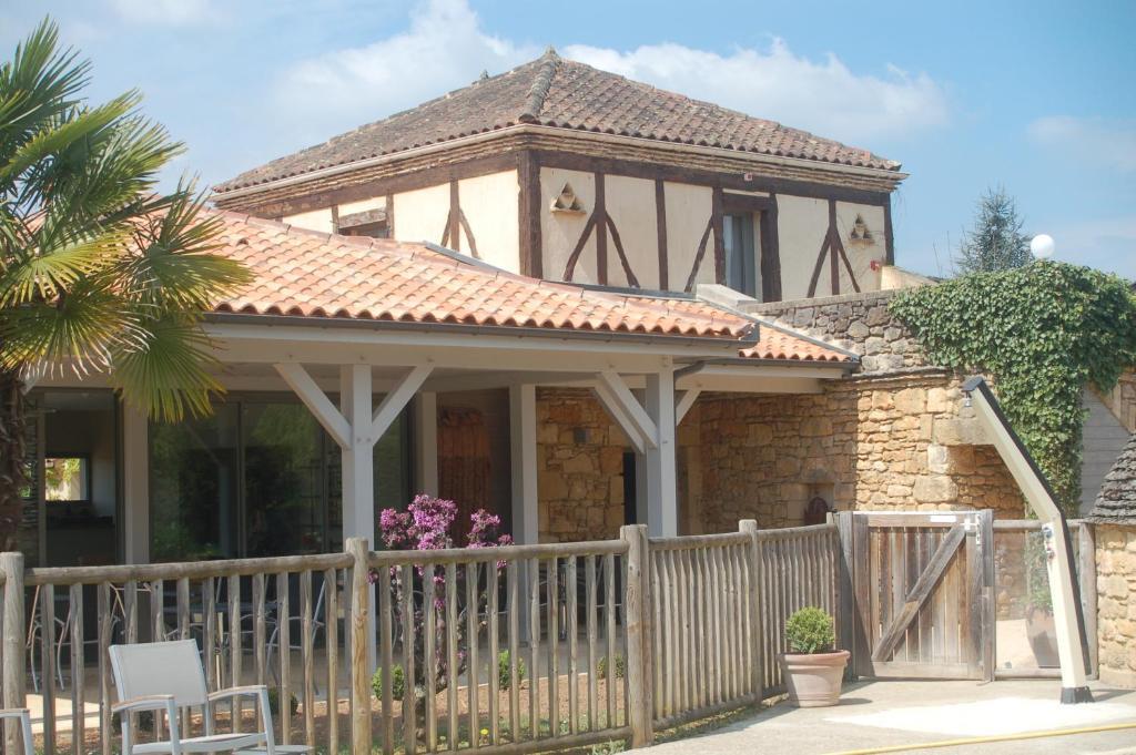 Hotel Le Mas De Castel - Piscine Chauffee سارلا لا كانيدا المظهر الخارجي الصورة